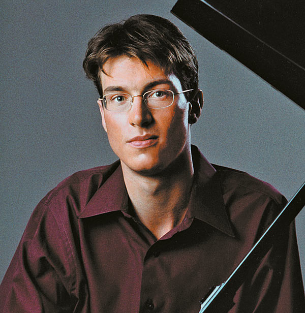 Gilles Vonsattel made his Miami debut Friday night performing Brahms' Piano Concerto No. 1 with the Miami Symphony Orchestra.