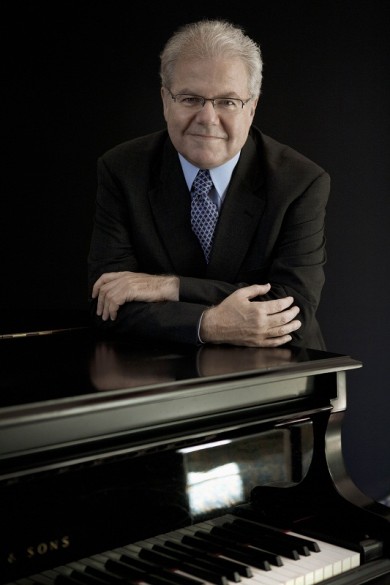 Emanuel Ax wil perform piano concertos by Beethoven and Schumann with the New World Symphony as well as offer a solo recital Nov. xx-yy. Photo:   Lisa-Marie Mazzucco
