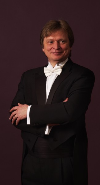 Nikolai Alexeev conducted the St. Petersburg Philharmonic Orchestra Tuesday night at the Broward Center.