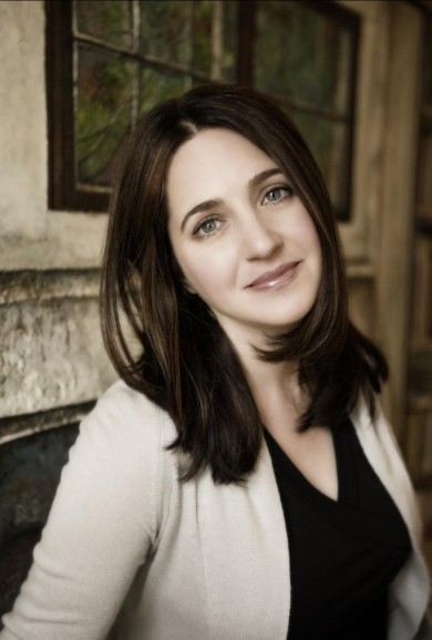 Simone Dinnerstein will be the piano soloist in Philip Lasser's "The Circle and the Child" at Festival Miami's opening concert Friday night at Gusman Concert Hall.