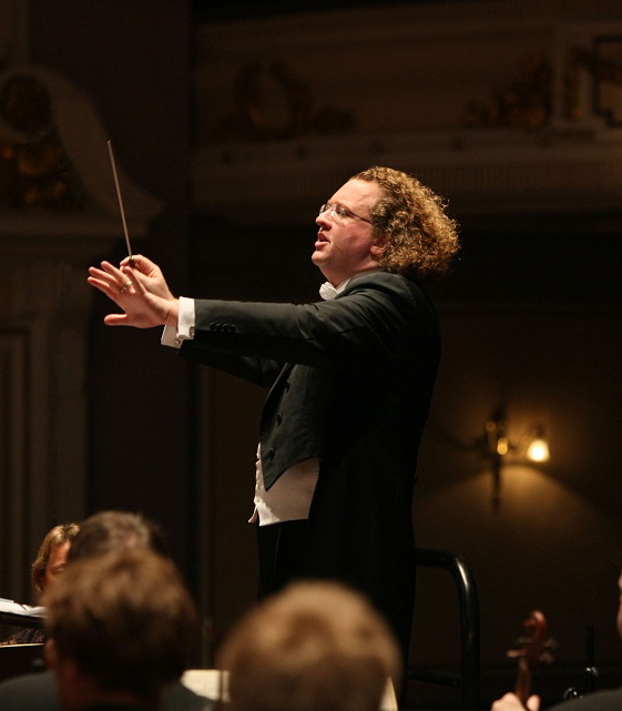 Stephane Deneve conducts the Philadelphia Orchestra this week in three concerts in South Florida. Photo: Tom Finnie