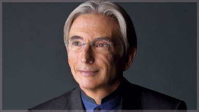 Michael Tilson Thomas conducted the New World Symphony in music of Mahler and John Cage Saturday night.