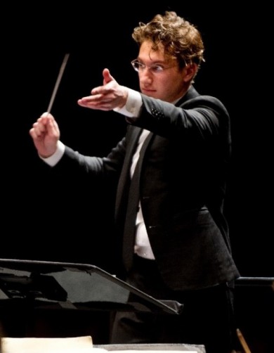Teddy Abrams conducted the New World Symphony in "Am American Musical Journey" Saturday night.