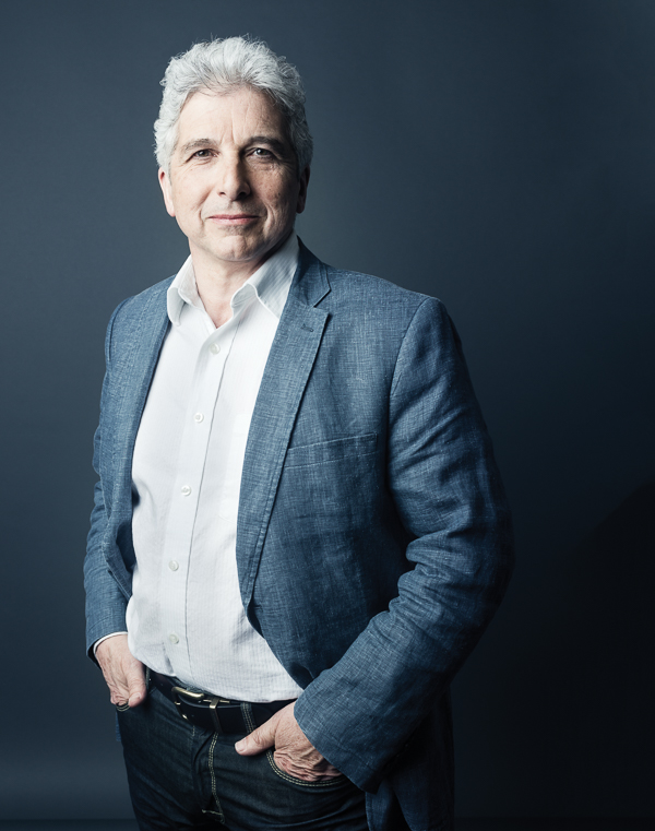 Peter Oundjian conducted the New World Symphony in a Russian program Sunday afternoon.