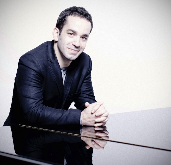 Pianist Inon Barnatan performed with the Academy of St. Martin in the Fields Saturday night at the Arsht Center in Miami. 