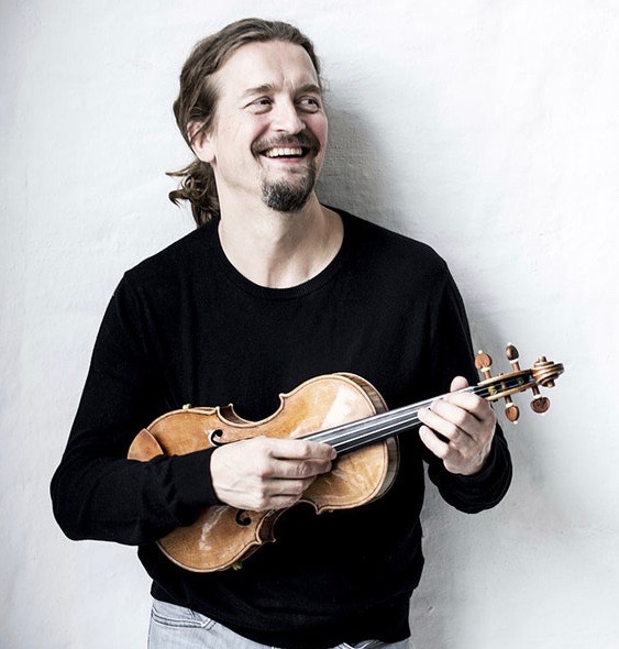 Christian Tetzlaff performed Gyorgy LIgeti's Violin Concerto with Michael Tilson Thomas and the New World Symphony Saturday night in Miami Beach. 